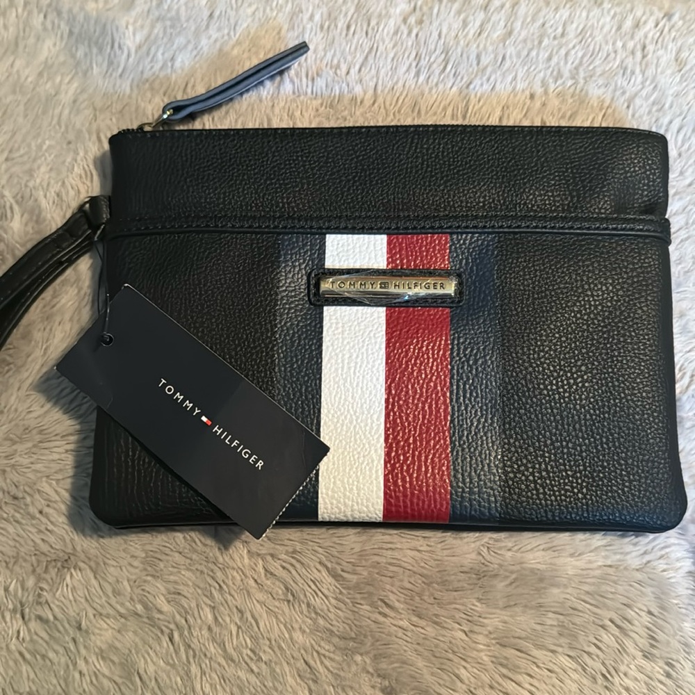 Tommy Hilfiger Large Wristlet
